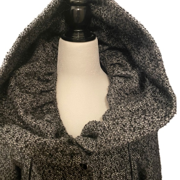 🧥Point Zero (Mackage look) Boucle Coat - Picture 3 of 10